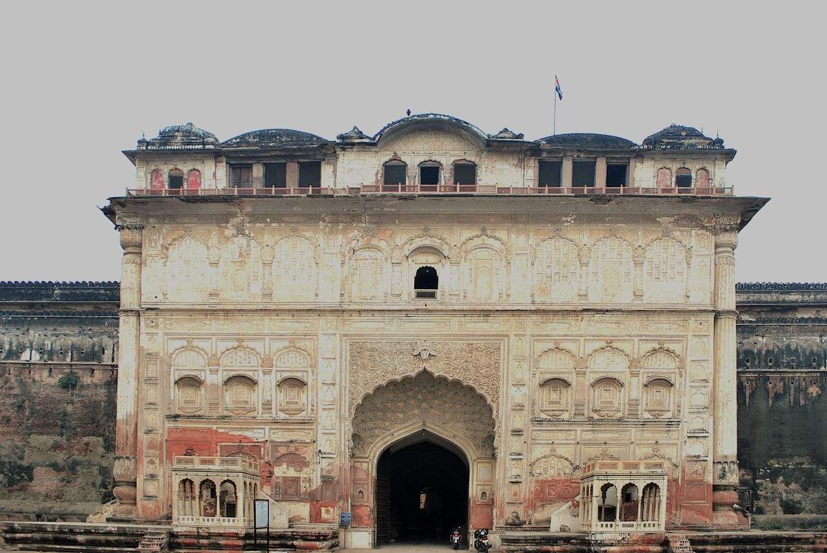 A photo of the majestic Quila Mubarak fort complex in Patiala, with its ornate architecture and intricate artwork on display.