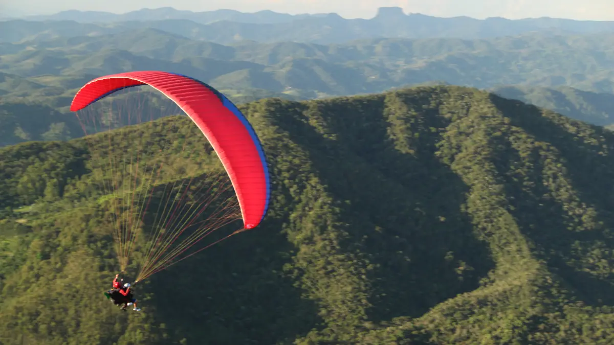 Bir Billing paragliding