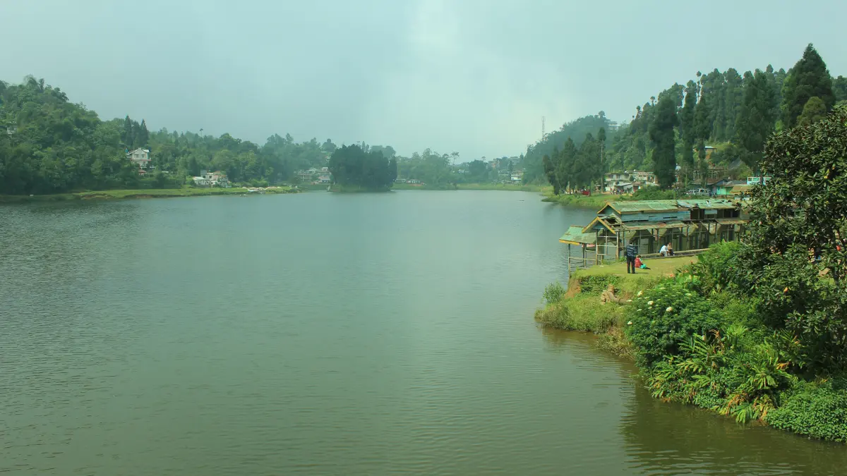 mirik lake 