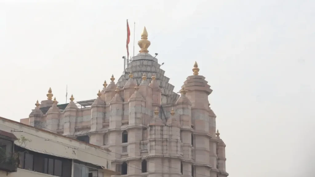 siddhivinayak temple timings mumbai