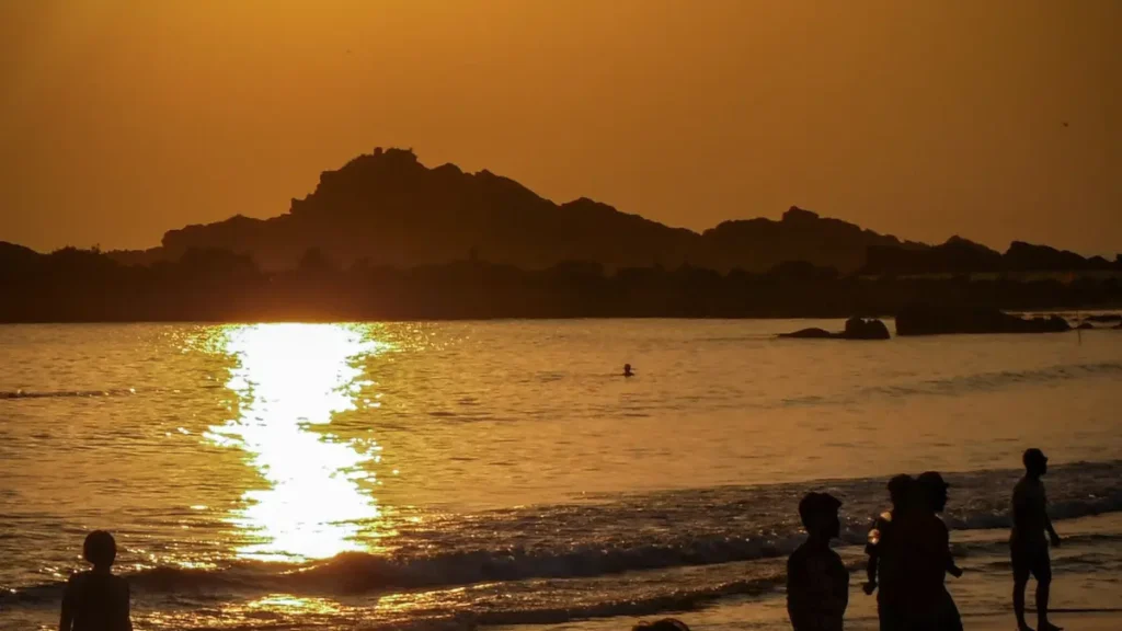 Best Time to Visit Gokarna Beach