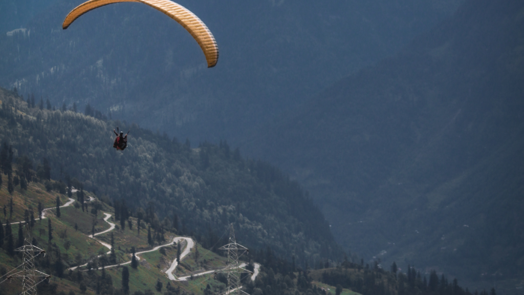 manali paragliding