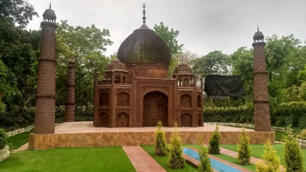 taj mahal Waste to Wonder Park