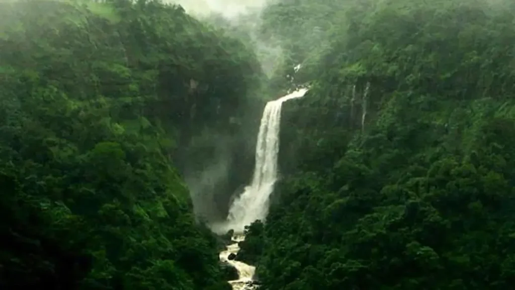 Bhilar Falls