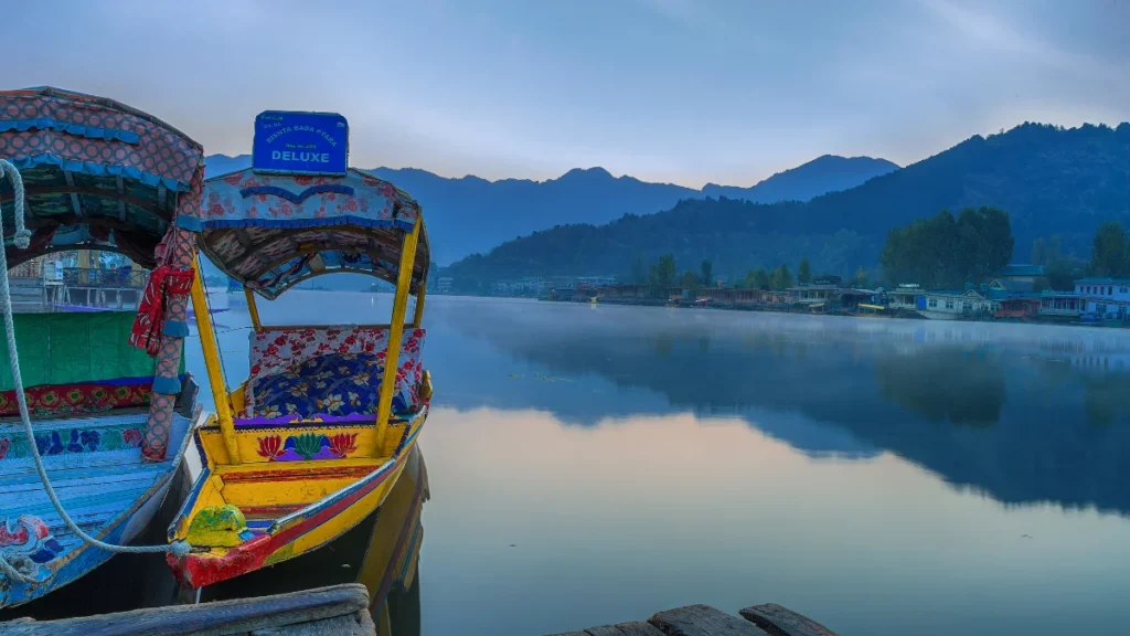dal lake in srinager beautiful image with boat blue water