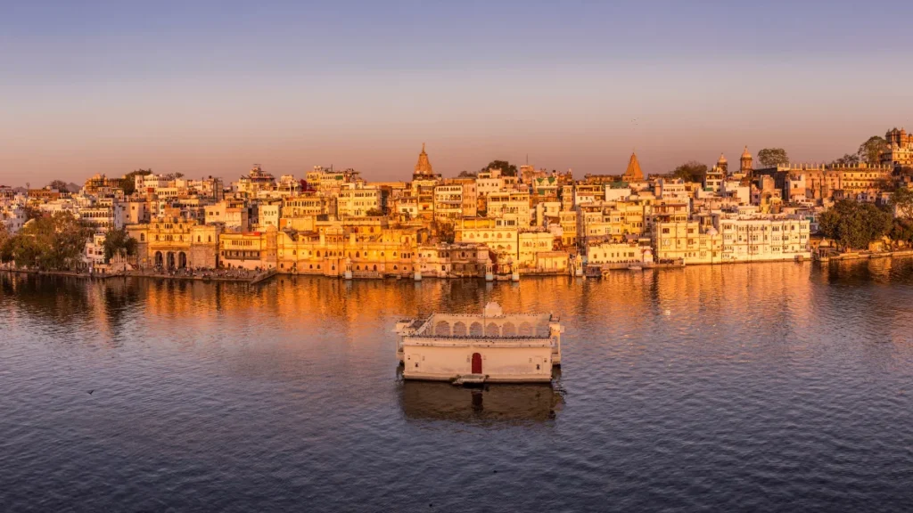 Scenic Pichola Lake with City Palace in the background, Udaipur