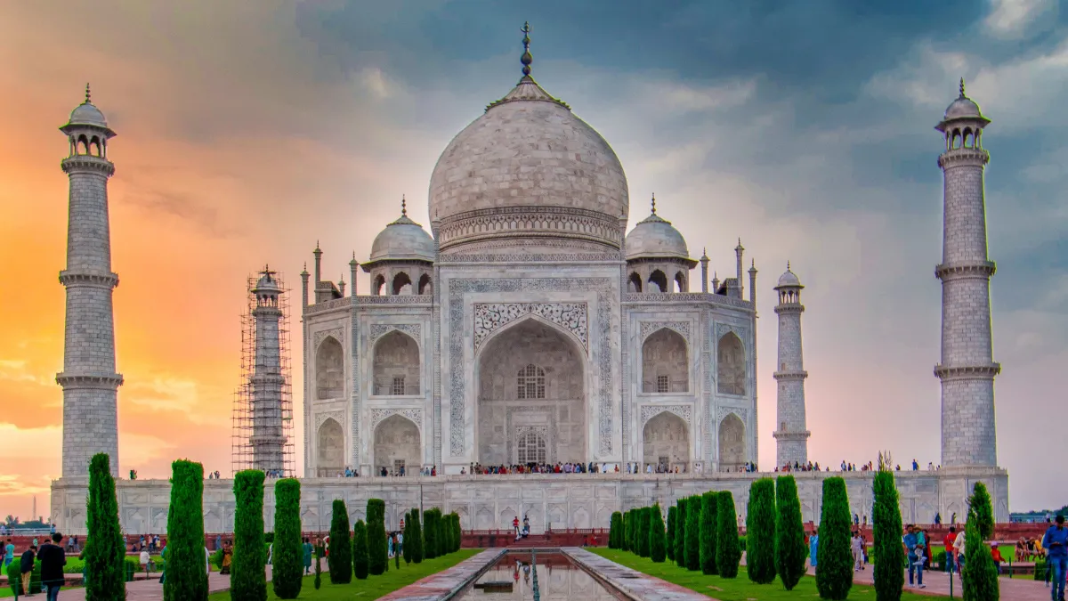 story behind the Taj Mahal